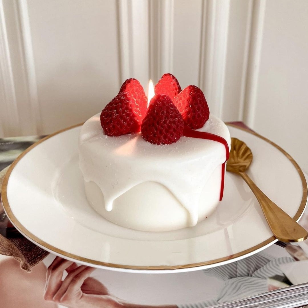 Strawberry Cake Candle Aromatherapy Candle