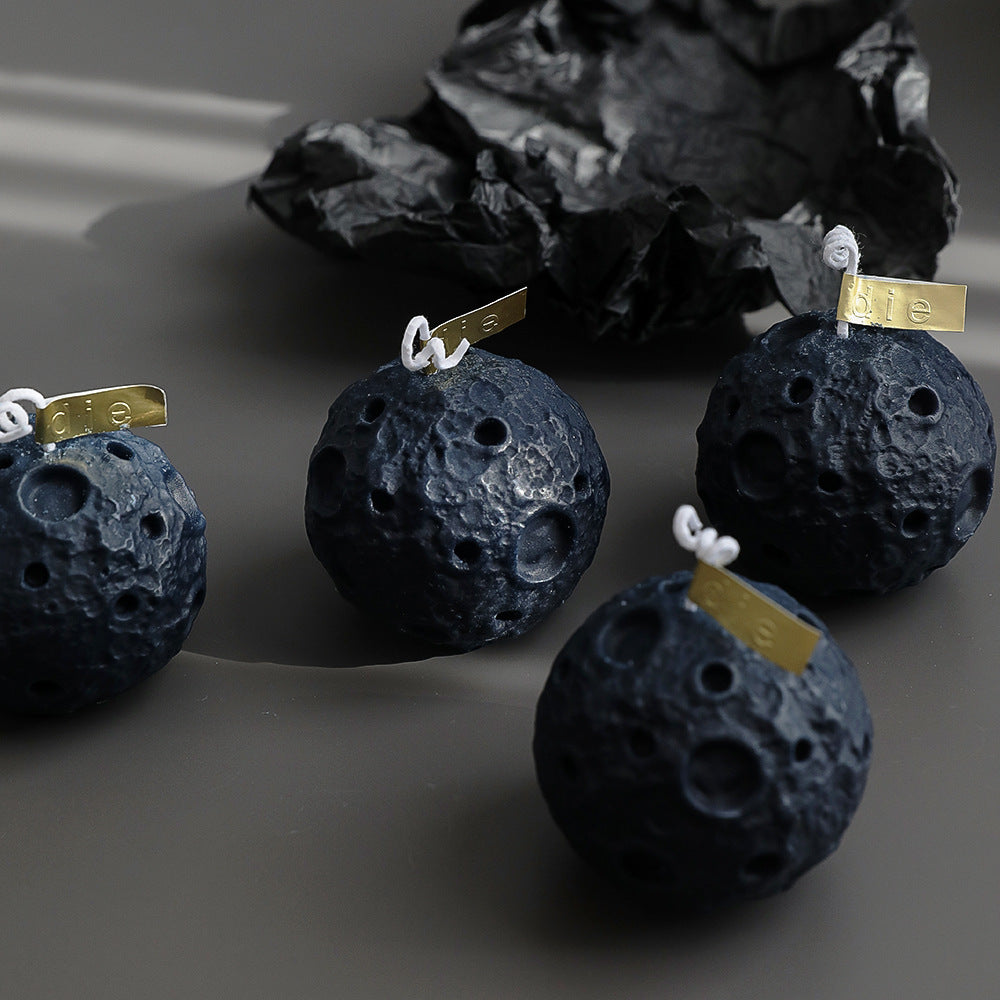 Moon Shaped Candles