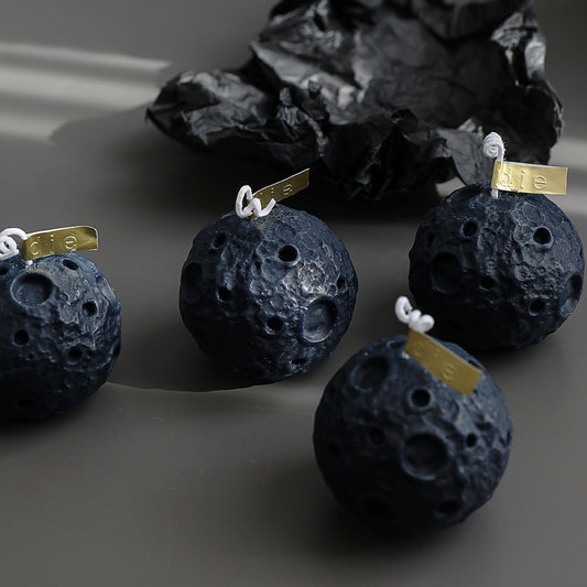 Moon Shaped Candles